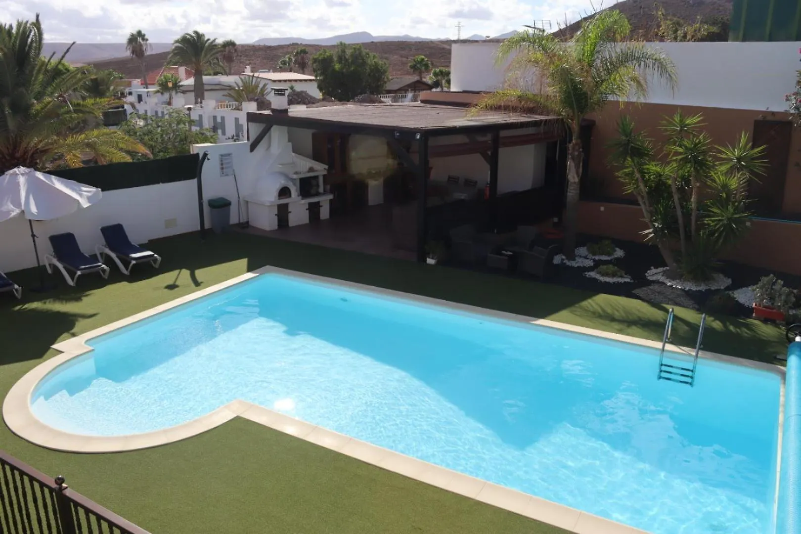 Villa De Lujo Que Mira Al Mar La Oliva Spain