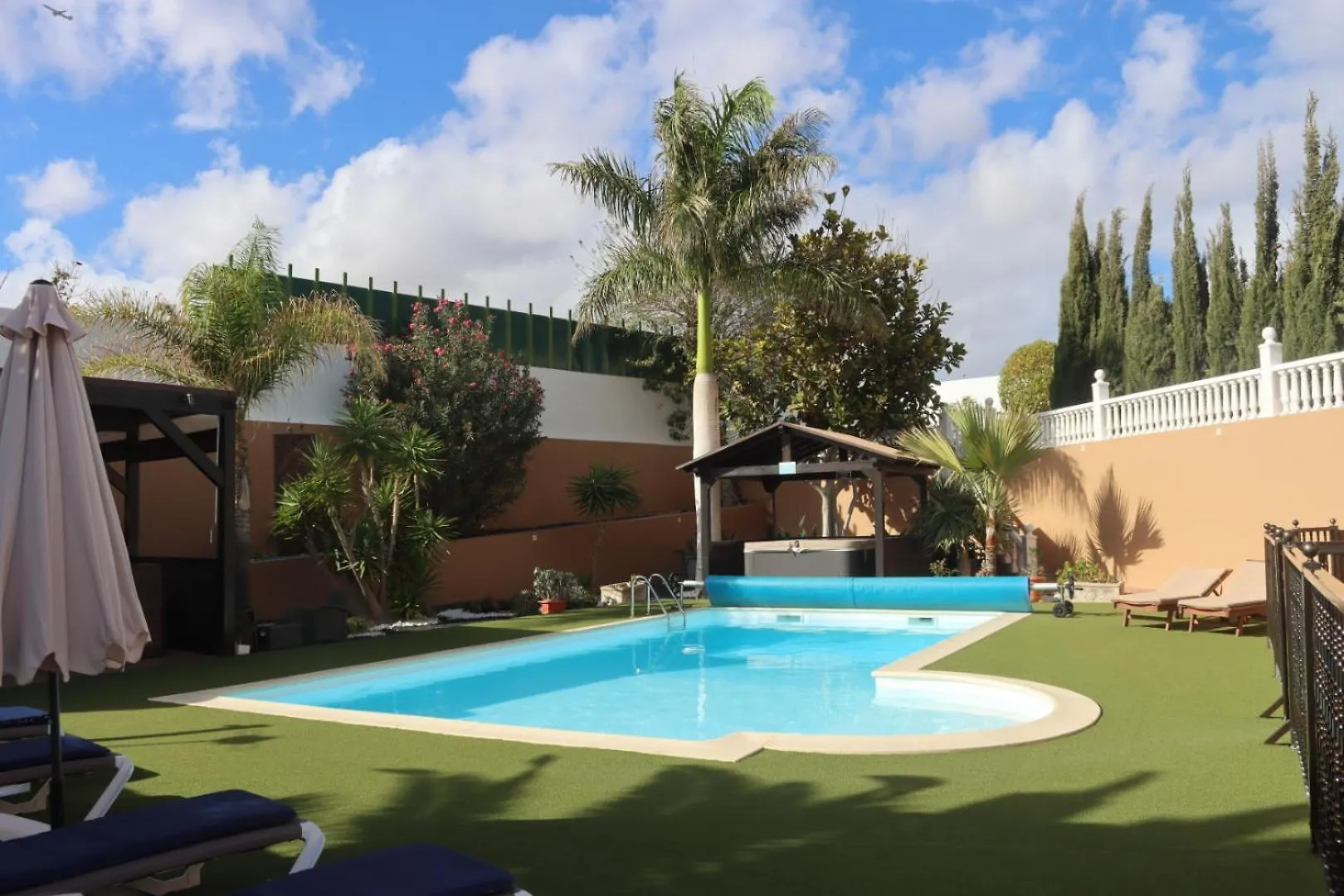 Villa De Lujo Que Mira Al Mar La Oliva